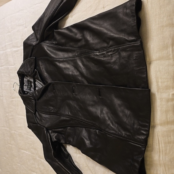 Izod Women's Black Leather Jacket - Picture 8 of 16